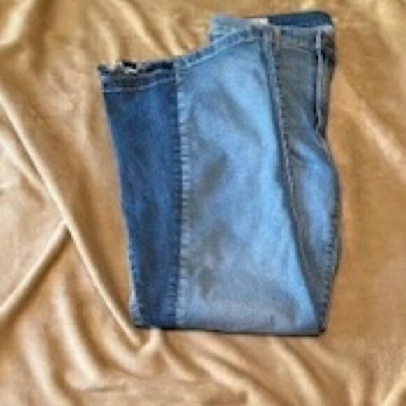 GAP size 31x12s High Rise Patched 70s Flare Jeans - Picture 3 of 11